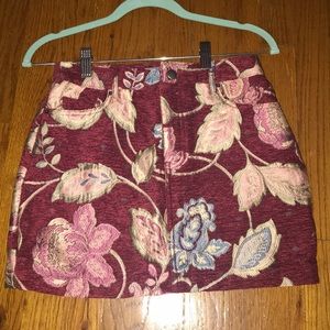 Beautiful textured mini skirt!